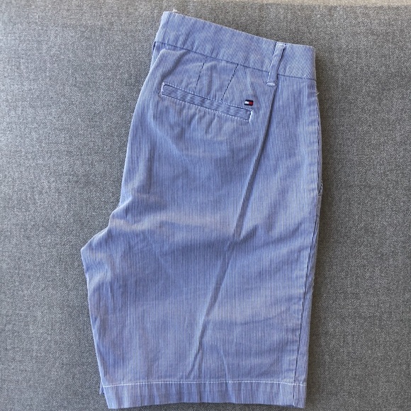 Like new! - TOMMY HILFIGER Pinstripe Seersucker Shorts - Picture 7 of 8